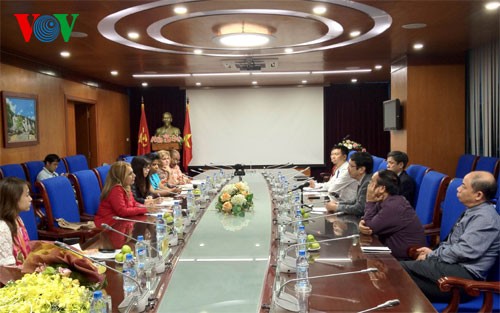 Cuban Journalists Association visits VOV  - ảnh 2